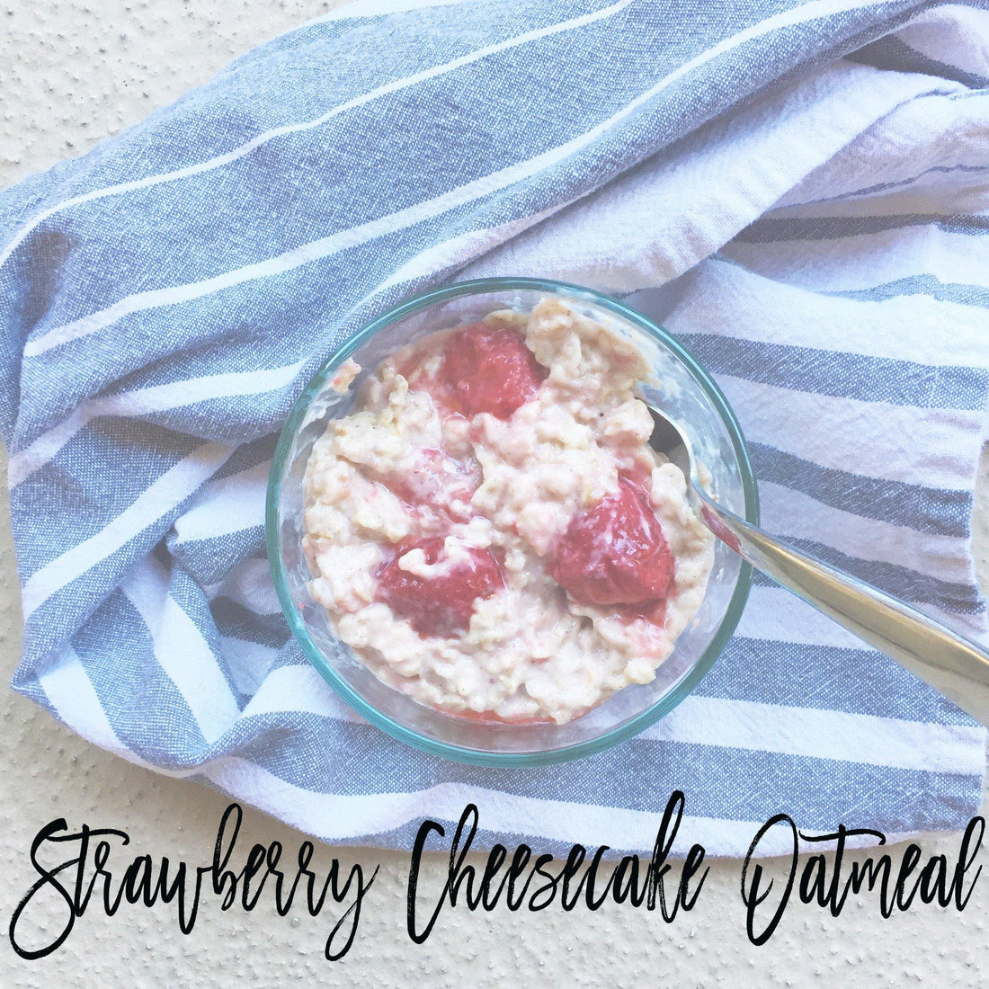 Strawberry Cheesecake Oatmeal Recipe + Oats During Pregnancy - Mumberry